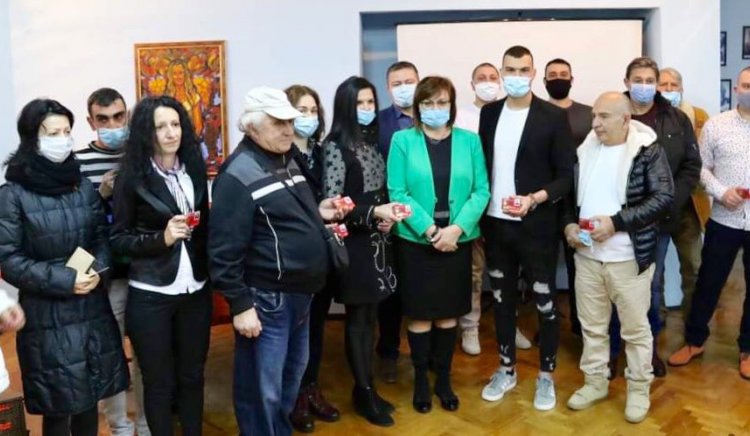 Корнелия Нинова прие 35 нови членoве на БСП в Кюстендил